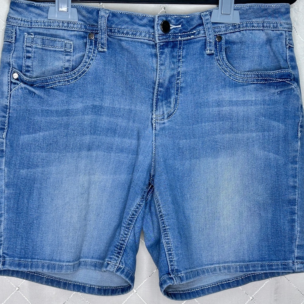 Size 10 Earl jean shorts